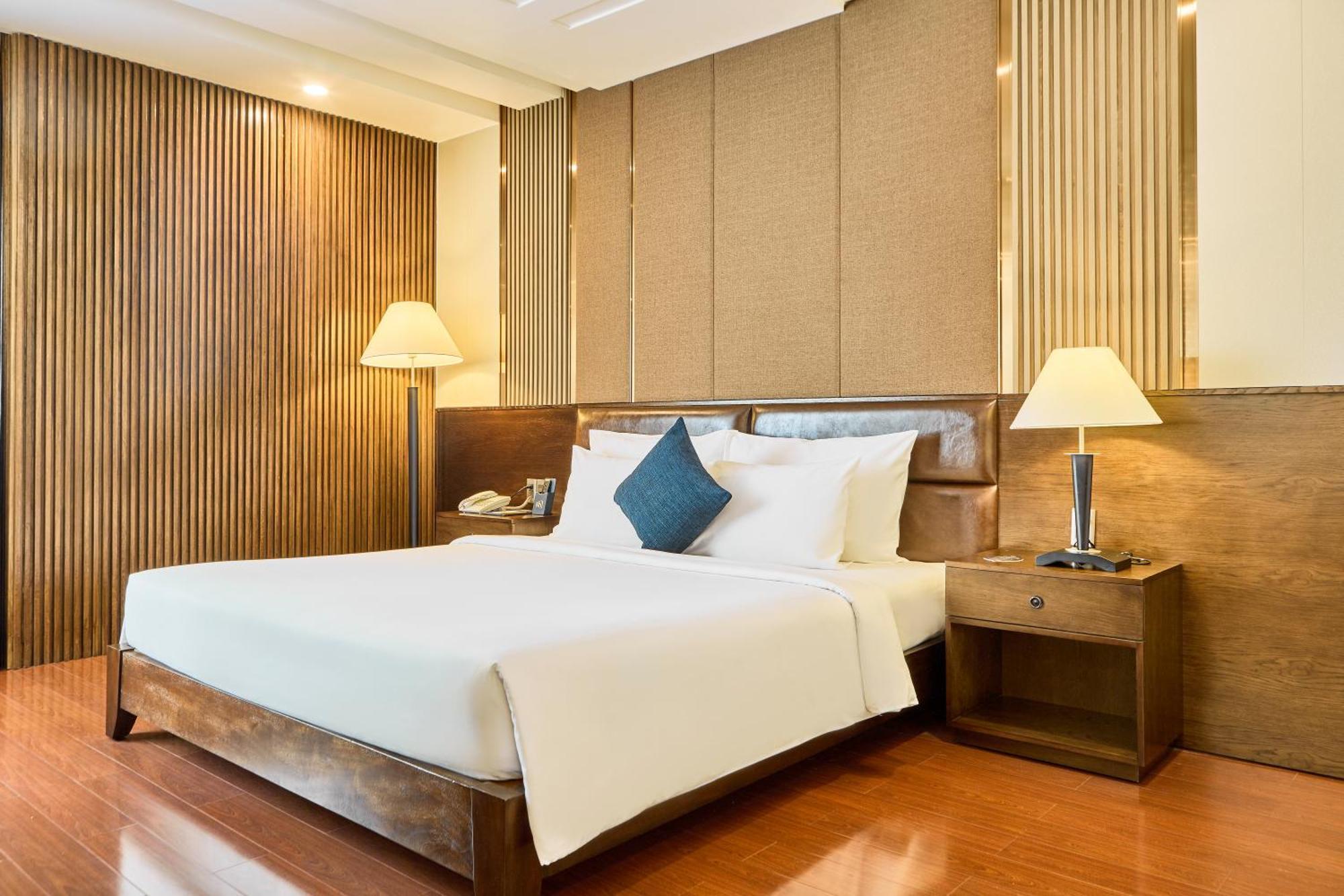Kin Hotel Thi Sach Ho-Chi-Minh-Stadt Exterior foto